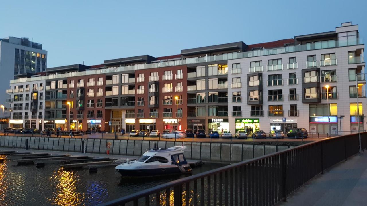 Waterlane W Oknami Na Rzeke - Marina View - Comfy Apartments Gdańsk Eksteriør billede